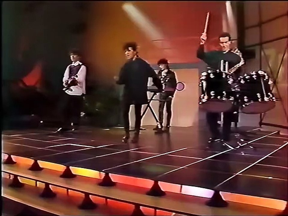 Indochine chante "3e sexe"