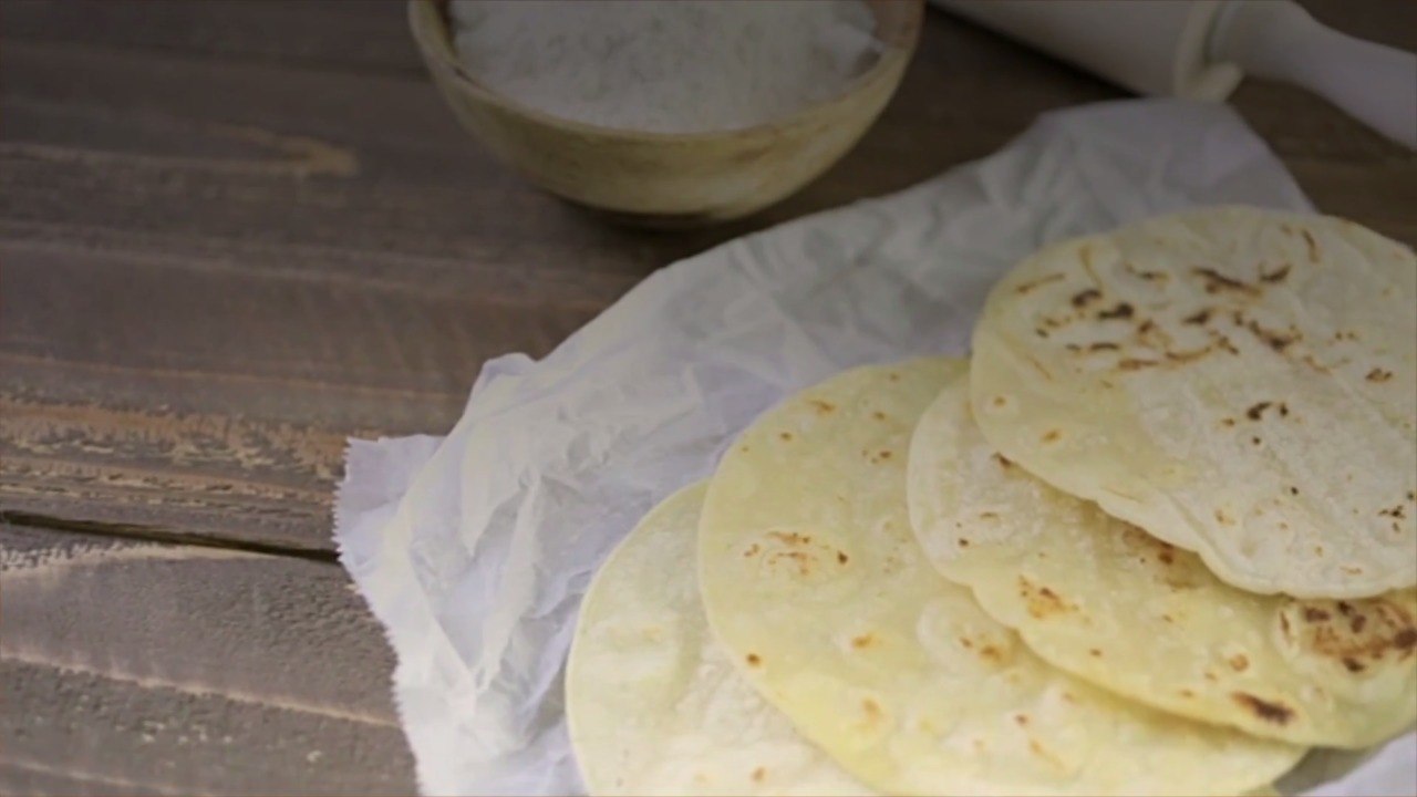 How to Make Homemade Tortillas From Scratch