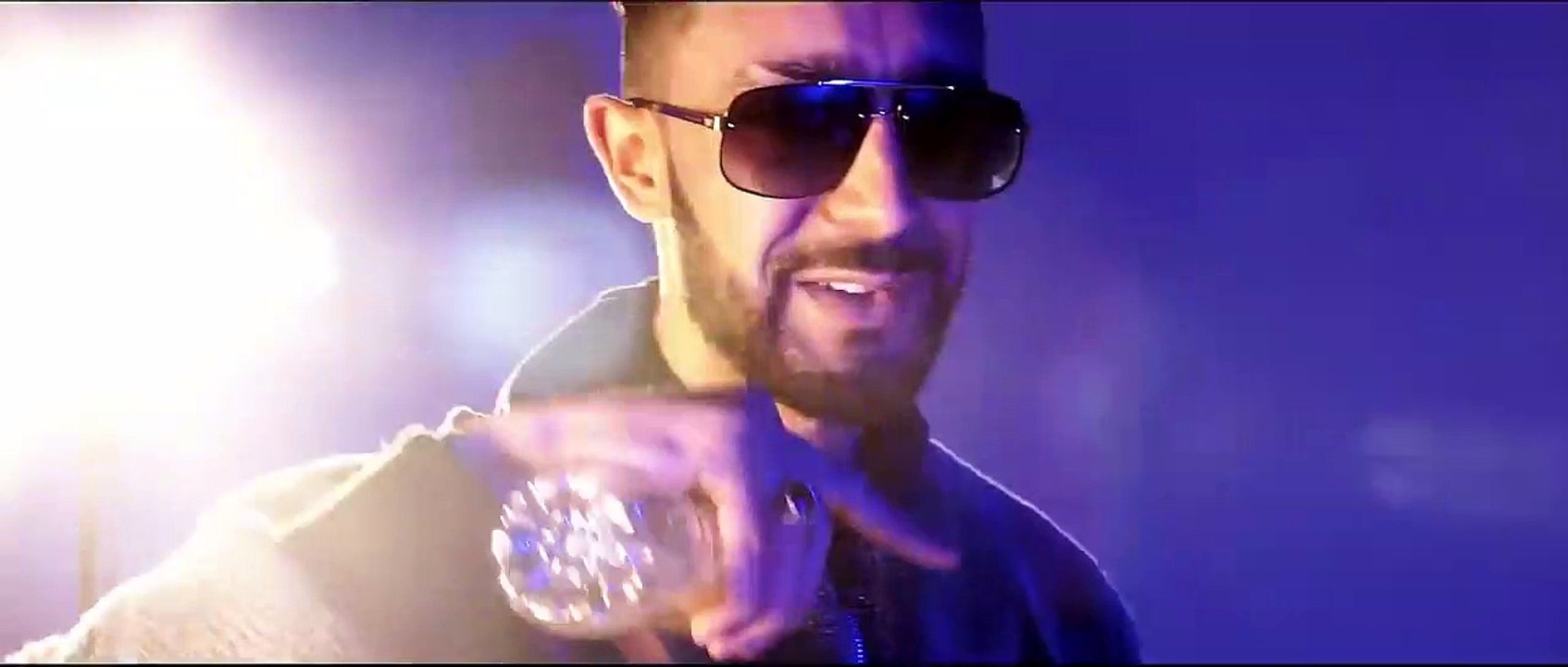 Tchiggy_-_Intro_Vol_2_(Clip_Officiel_)