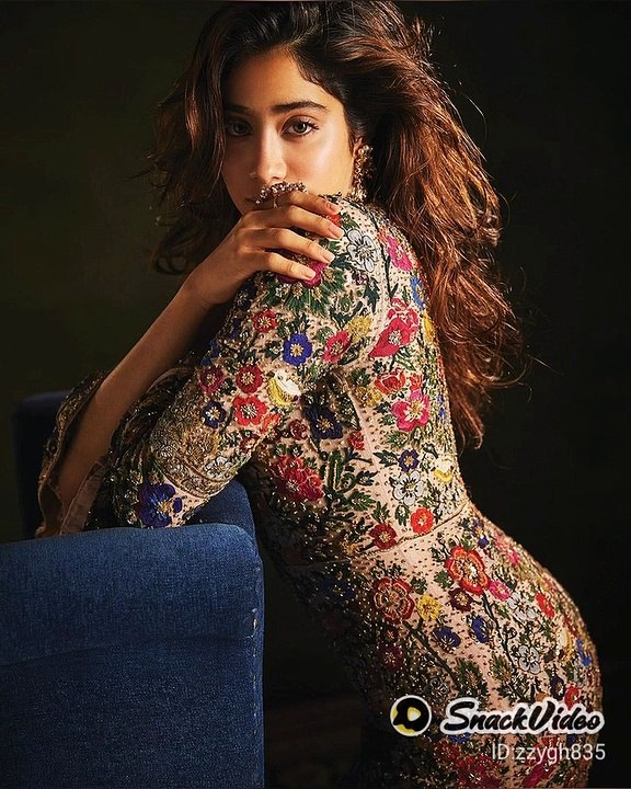 Janhvi kapoor style
