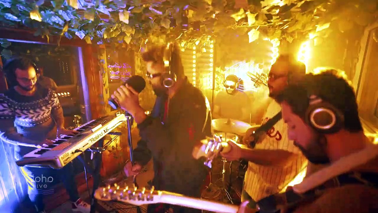 ElGrandeToto _ 'Mghayer' x AYKONZ ( Live Performance)