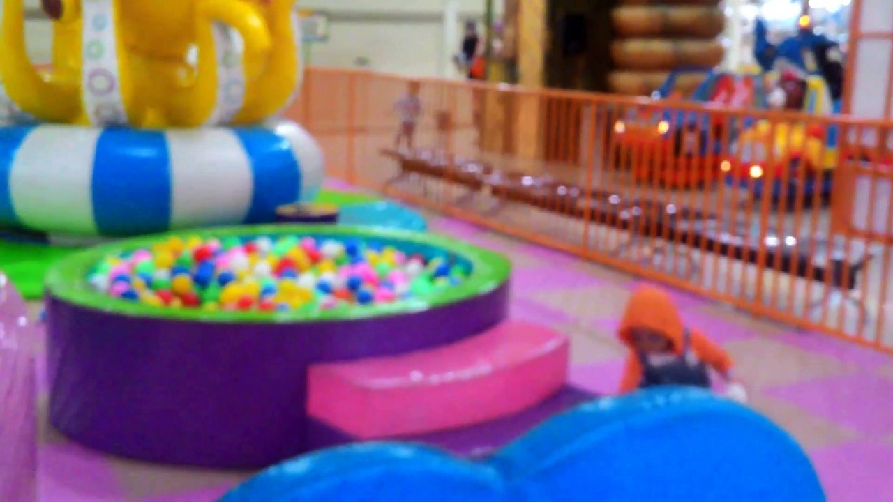 Naik Perahu sambil Lari-lari