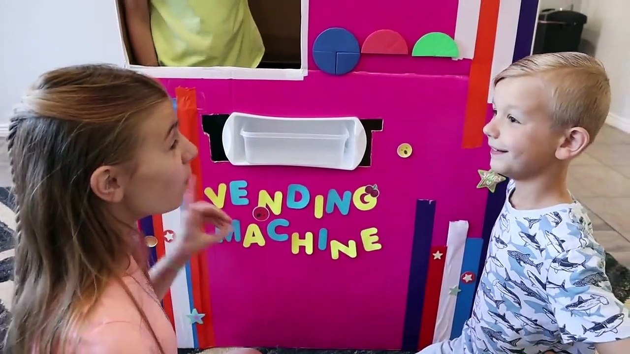 Toy Vending Machine Kids Story Learning With Fidget Toys!