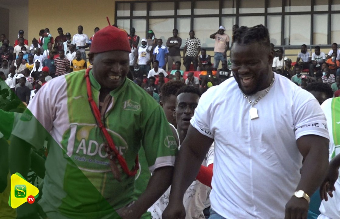 Arene National :  Eumeu sene met le feu