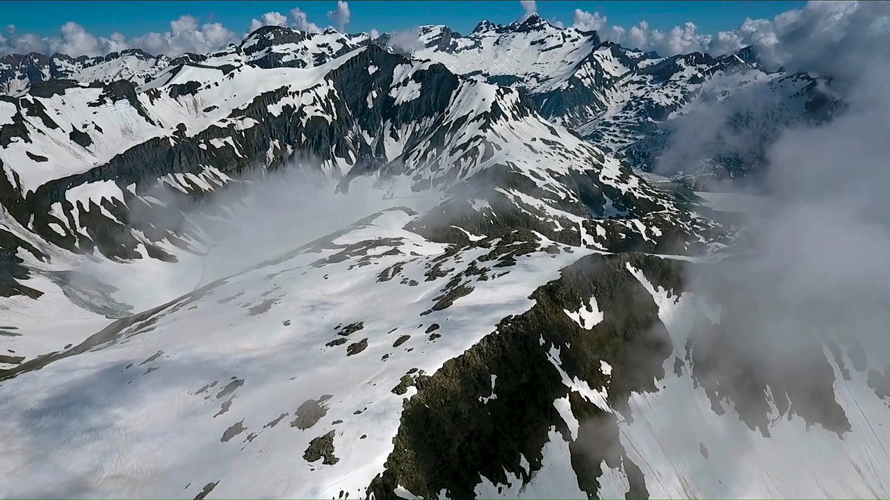 mountains and its beauty  and glacier