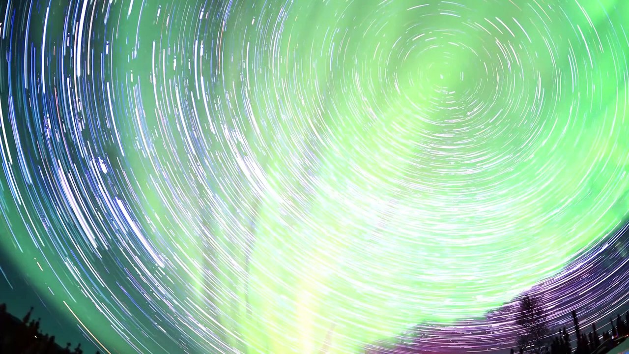 Adha Hai Chandrama Raat Aadhi