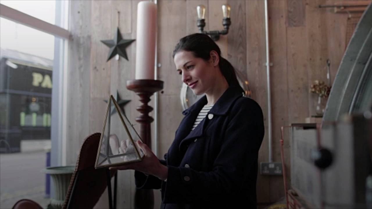 The Difference Between Vintage and Antique