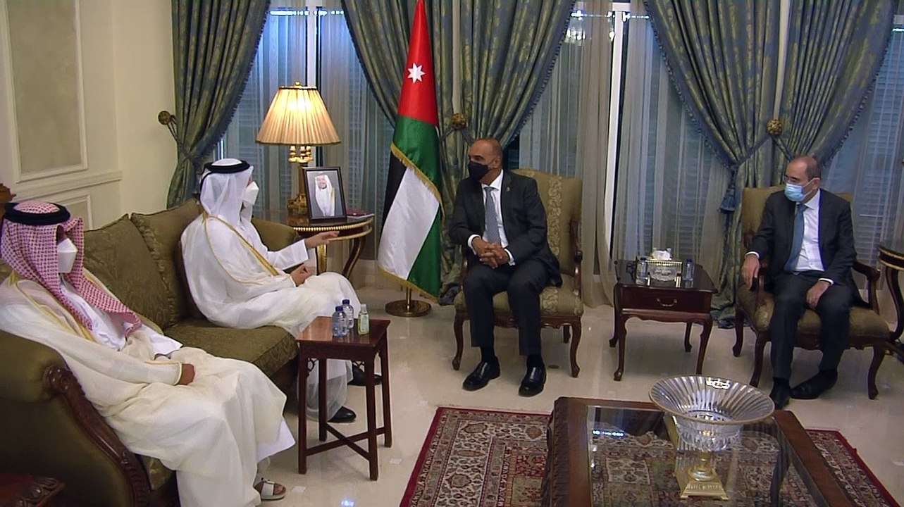 رئيس الوزراء يستقبل نائب رئيس وزراء قطر