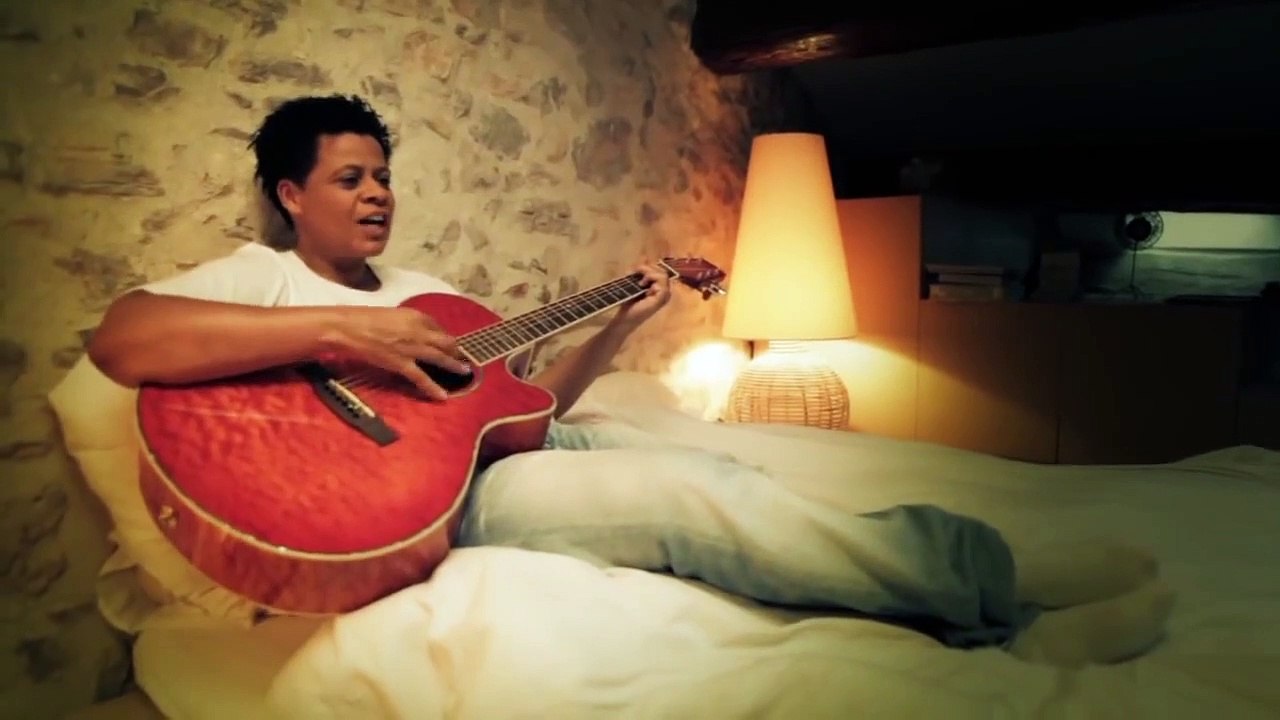 Découvrez la Nouvelle Chanson de Helma Baker 🎶 - Pourquoi (Single 720p)