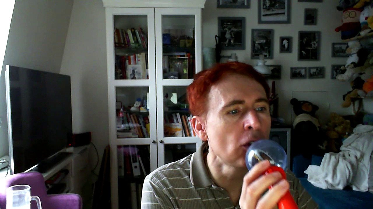 Wiwi égratigne "fratello"