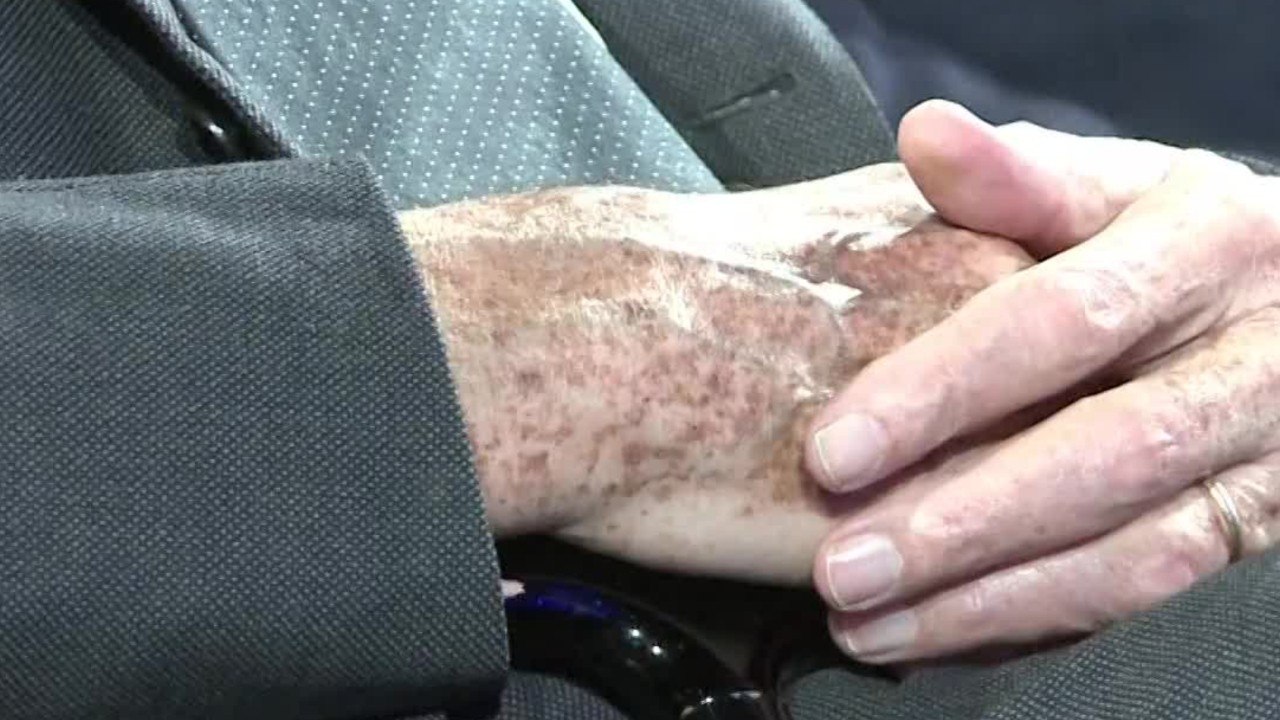 VOICI - Jacques Chirac et ses infidélités