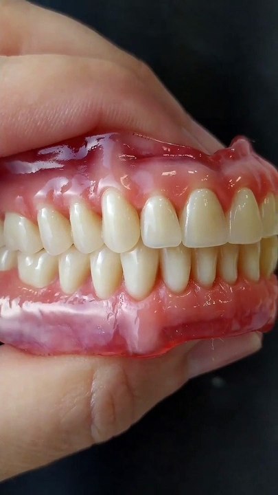 Complete denture