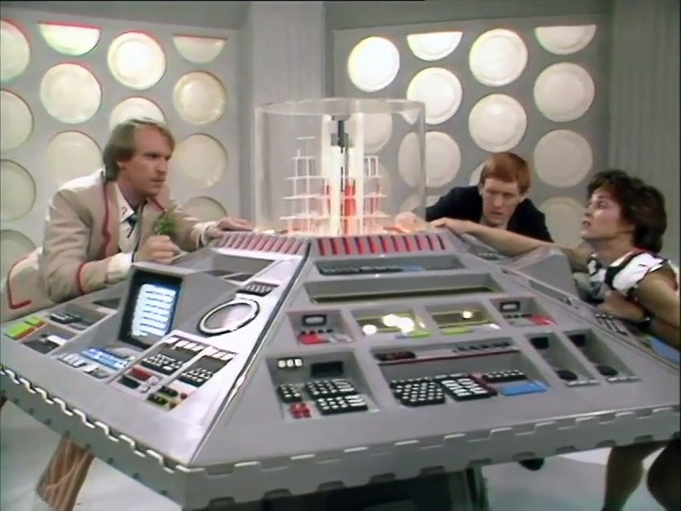 Doctor Who clásico Temporada 21 episodio 7 "Frontios part 1" (subtítulos en español)