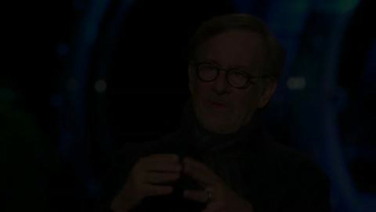 Jurassic World Featurette - Welcome To Jurassic World