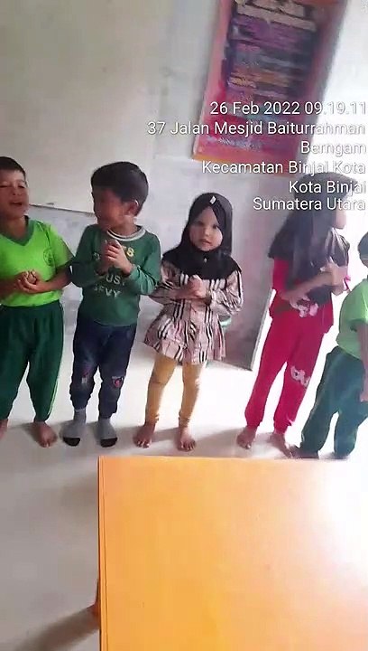 Ayra Berdoa sebelum belajar