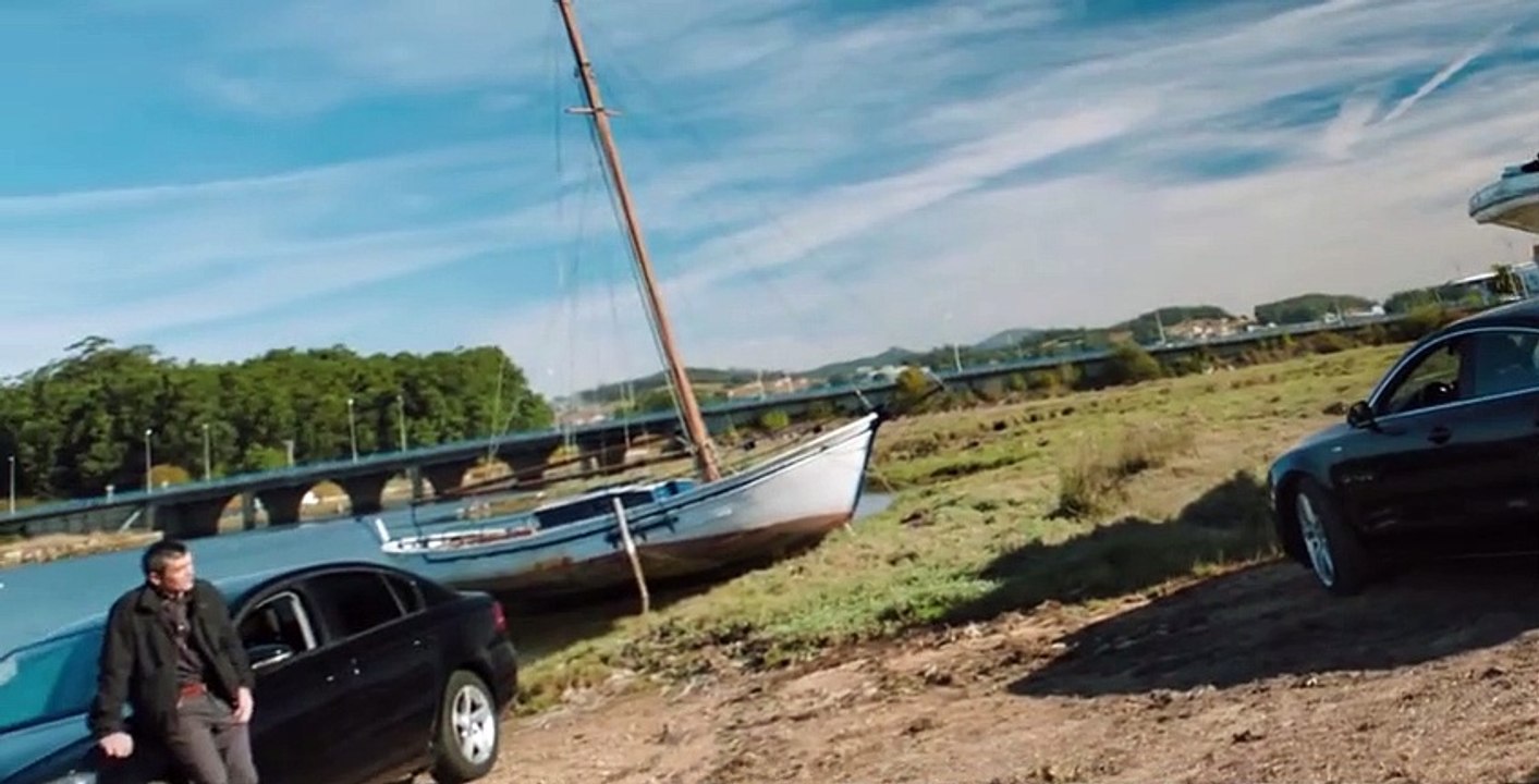 Unauthorized Living S01 E09