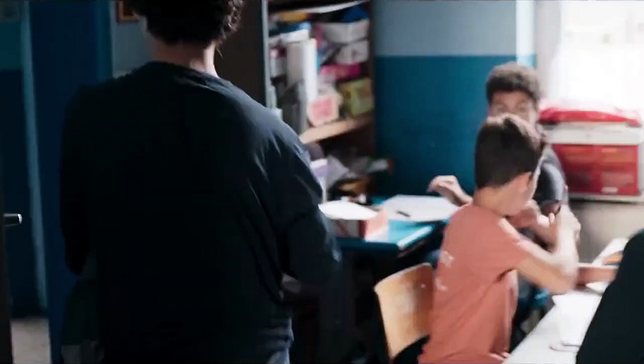 El joven Ahmed Tráiler