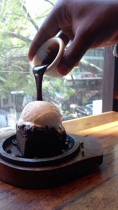 Sizzling walnut brownie
