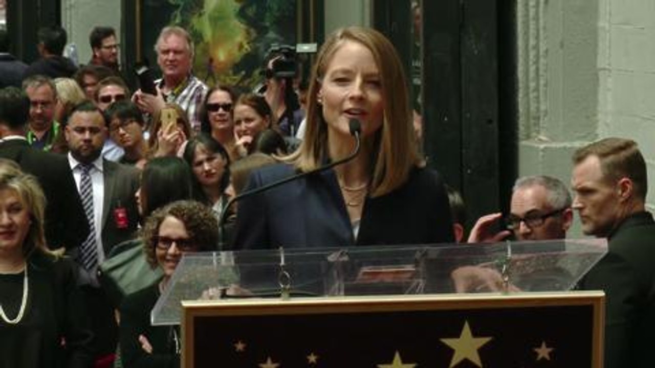 Gala.fr- Jodie Foster et Kristen Stewart sur le Hollywod Walk of Fame