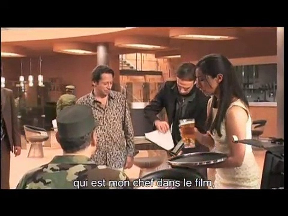 Quantum Of Solace Making Of (4) VO
