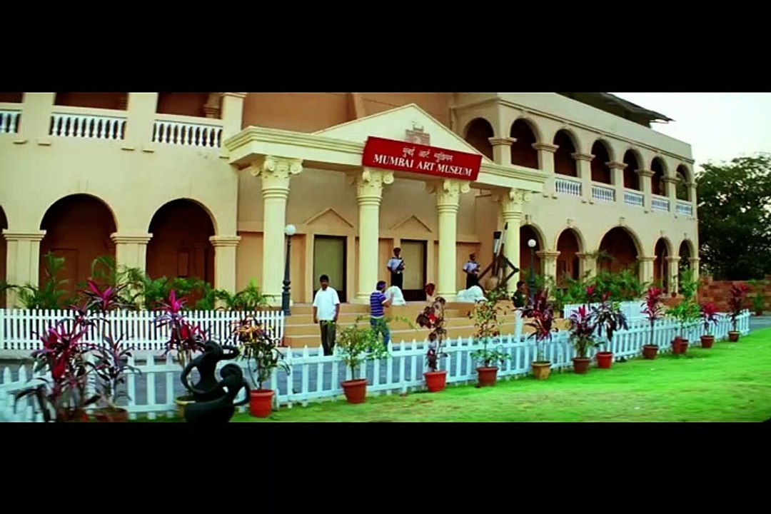 Zara Hatke Zara Bachke (2023)