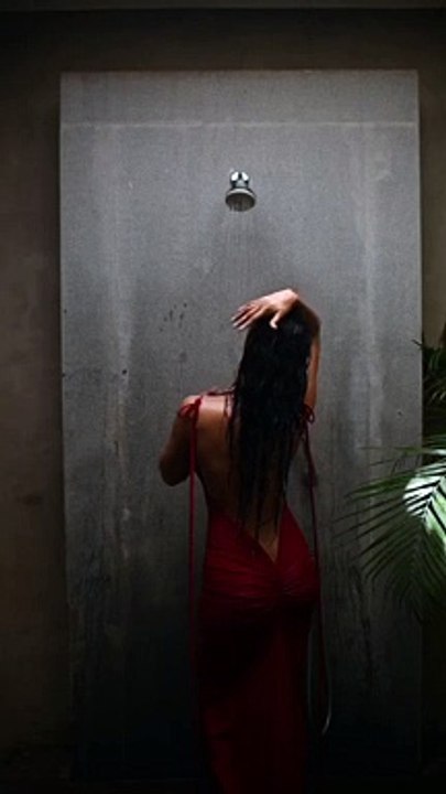 Sonam Bajwa is looking so hot