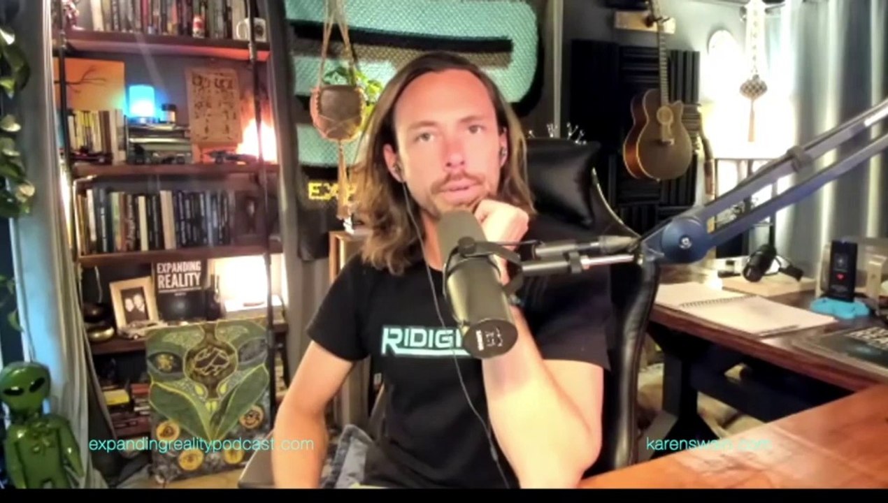 Unity Consciousness A World of Mirrors Brandon Thomas