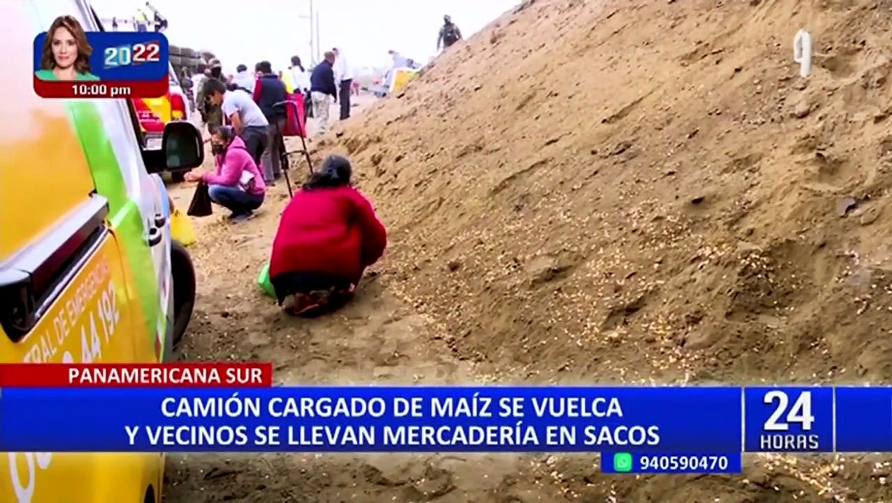 Vecinos que se llevaron maíz en sacos tras volcadura de camión aseguran que empresa los autorizó