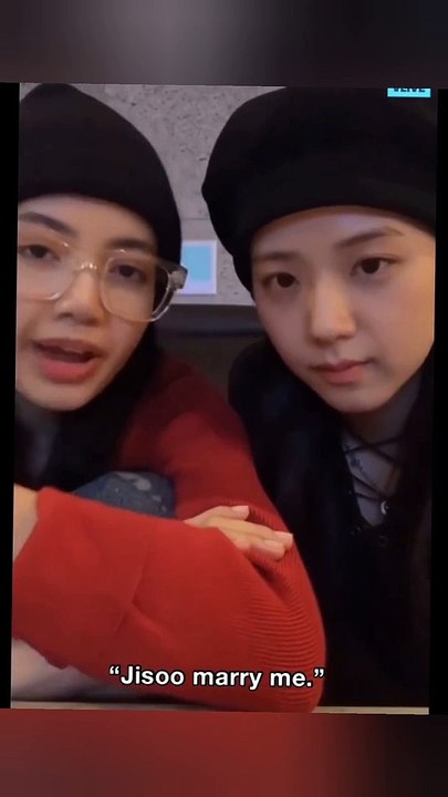 JISOO MARRY MEE.....
