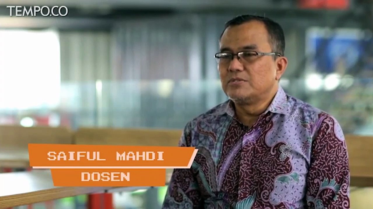 Saiful, Dosen Korban UU ITE