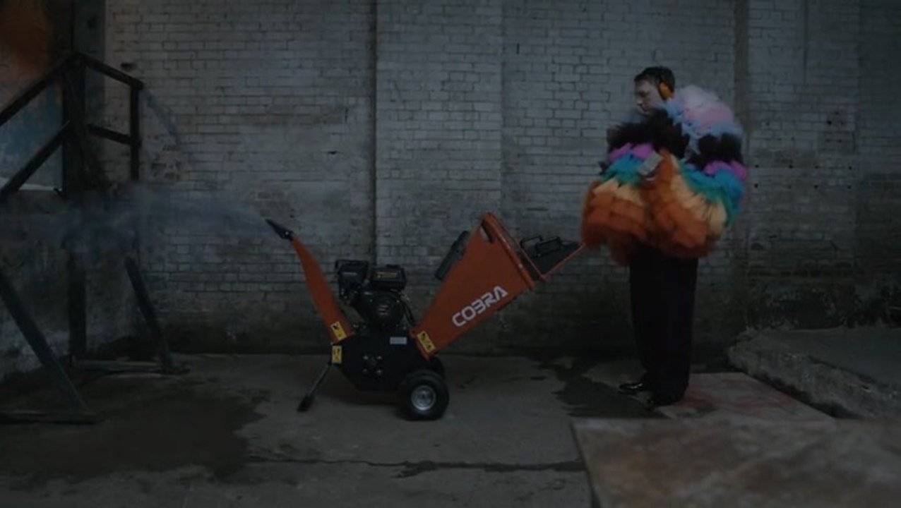 Moment Joe Lycett shreds £10,000 as David Beckham continues Qatar ambassador role