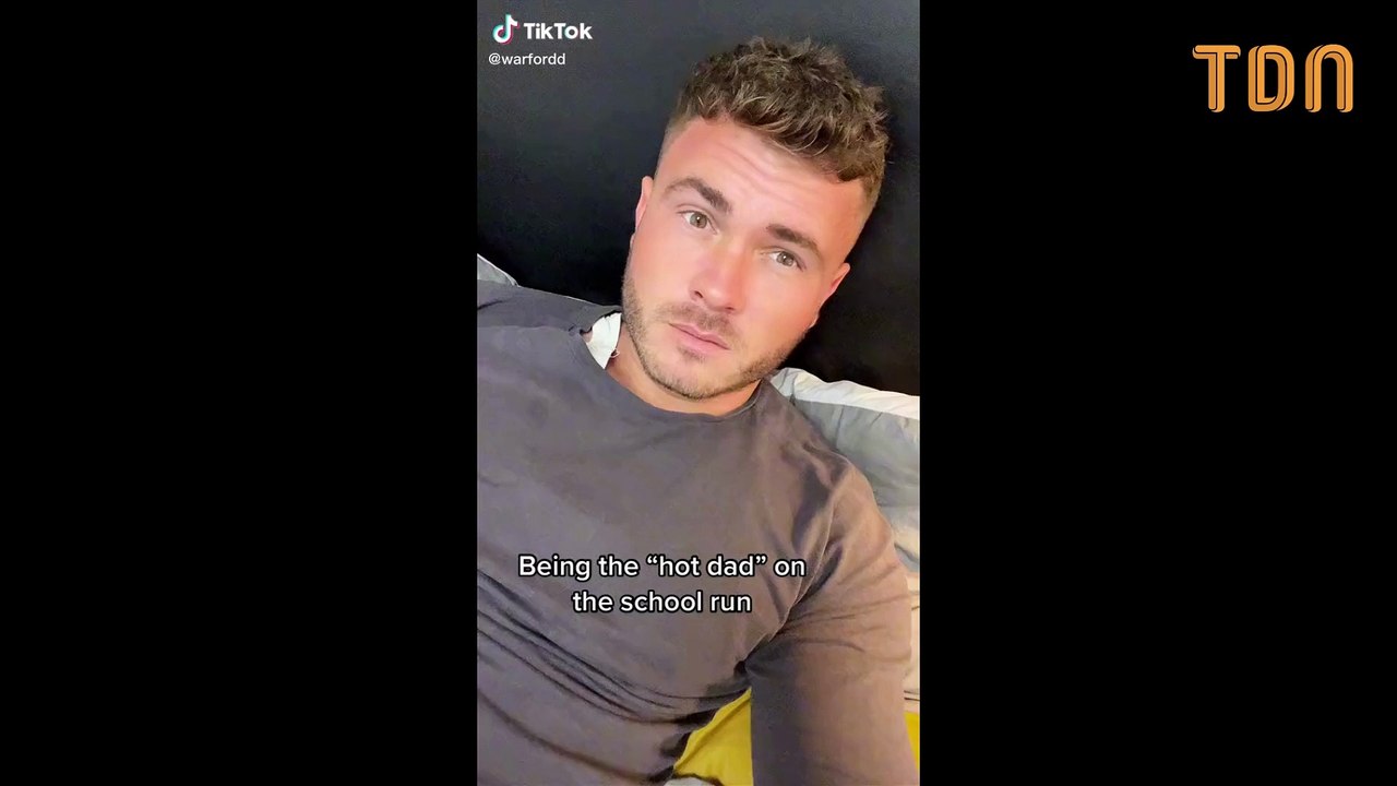 Ce tiktokeur se présente comme le papa le plus sexy de l'école