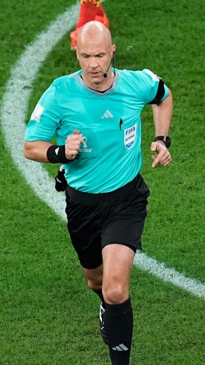 벤투 레드카드 준 심판, 또 경기 빨리 끝냈다…주저앉은 벨기에