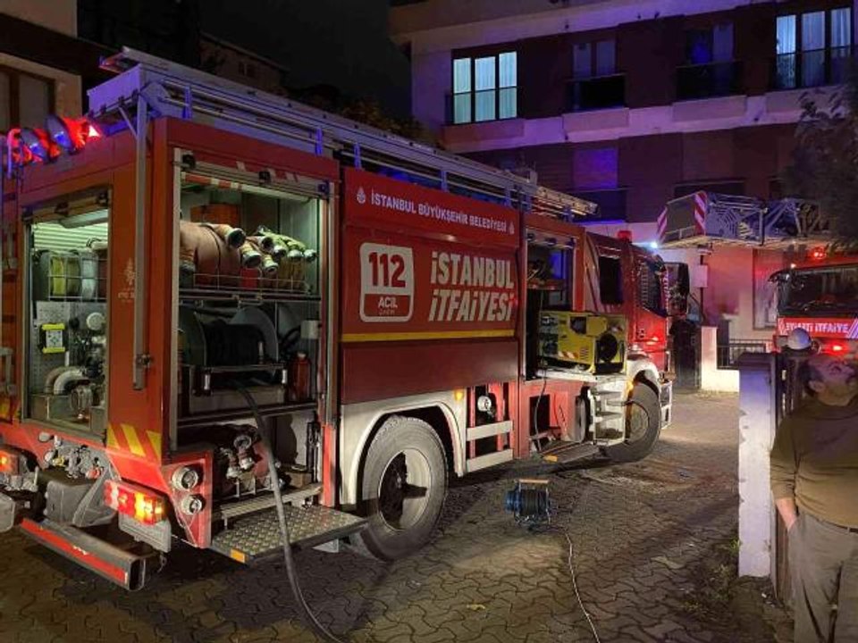 Eşine sinirlendi, evi ateşe verdi