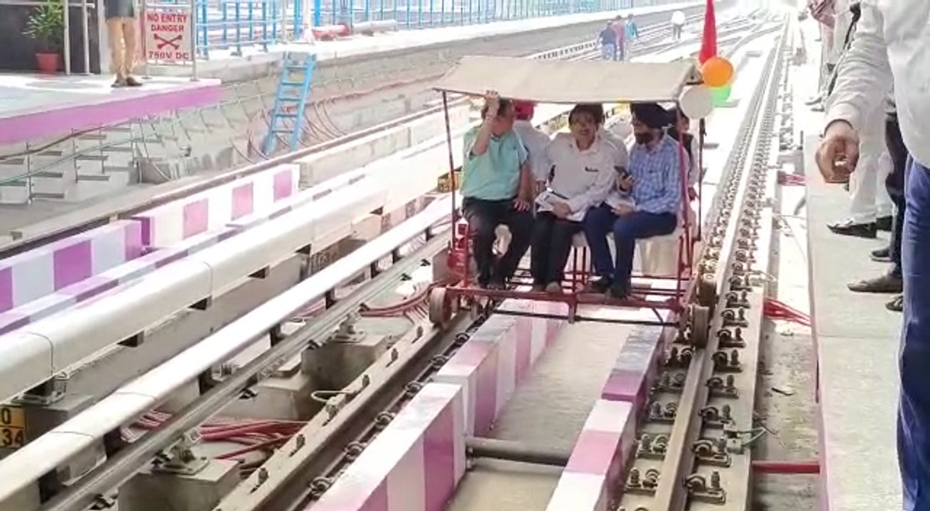 আগামী ১৭ ডিসেম্বর উদ্বোধন হতে চলেছে জোকা তারাতলা মেট্রো | Oneindia Bengali