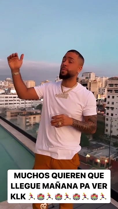 Dj Adoni da un adelanto de lo que viene esta noche