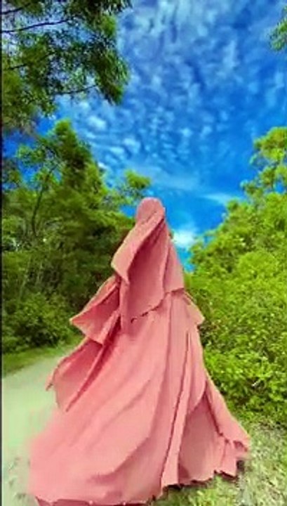 Pyari bahno suno AK nseehat meri,mahjbeeno suno AK nseehat meri, naat beautiful voice