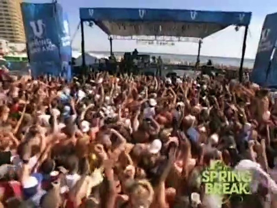 Sean Paul chante "Temperature" en live