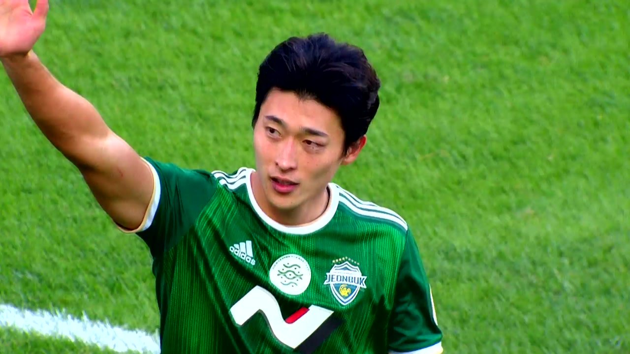 '헤더의 왕자' 조규성...알고보면 양발의 달인 / YTN