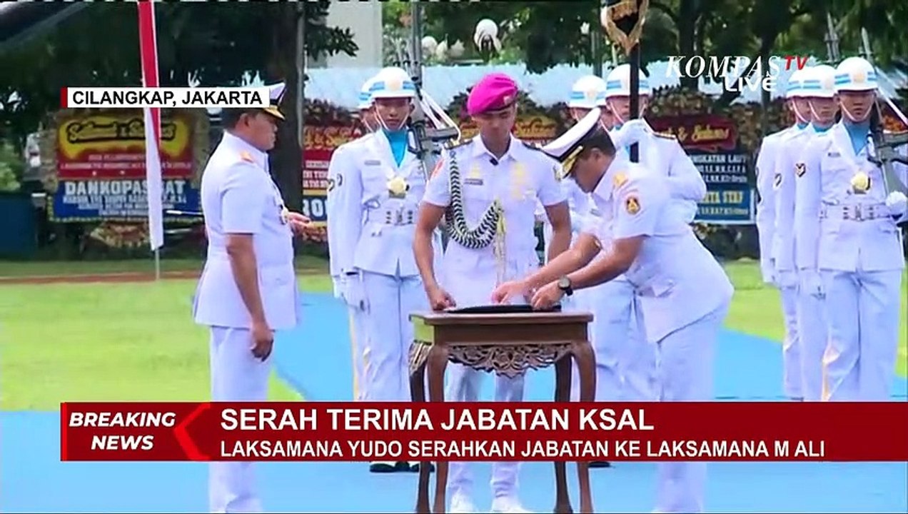 Laksamana Yudp Margono Serahkan Jabatan KSAL ke Laksamana Muhammad Ali