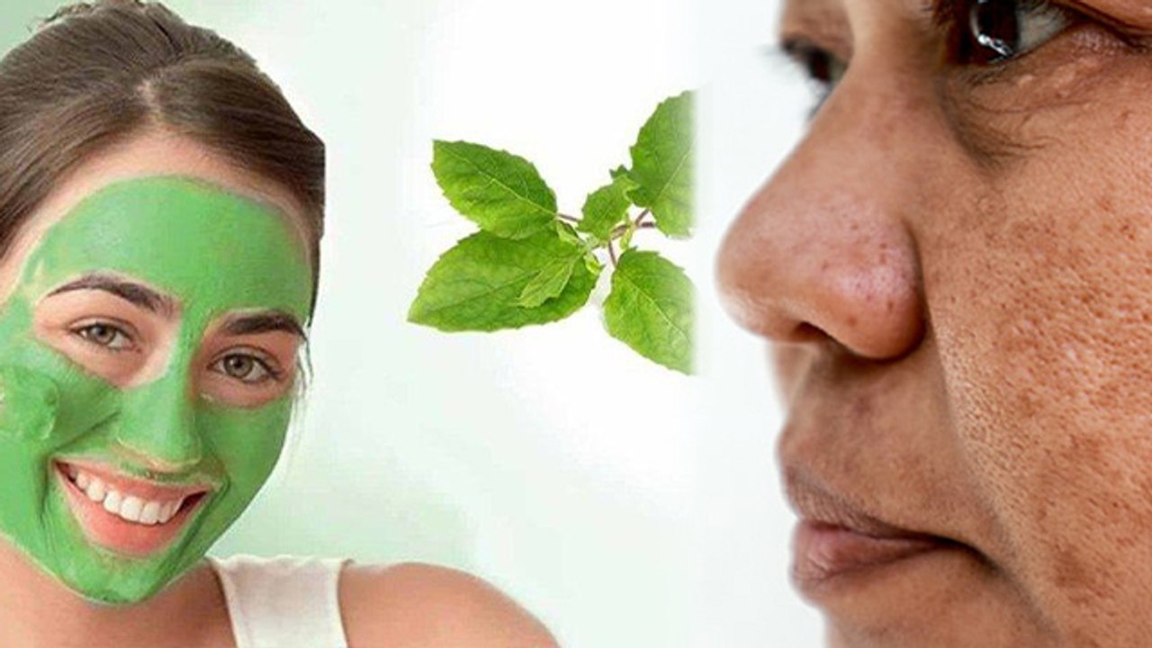 चेहरे पर निखार के लिए ऐसे लगाएं तुलसी फेस पैक | चेहरे पर तुलसी लगाने के फायदे | Boldsky *Health