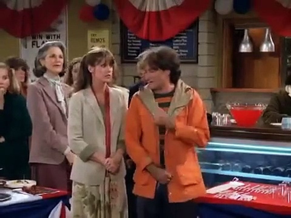 Mork and Mindy - Se2 - Ep13 - Hold That Mork HD Watch