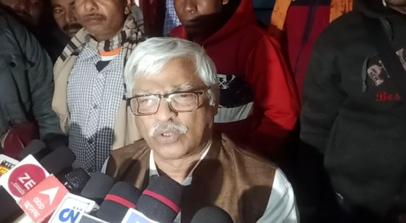 তৃণমূলের দূত না, লুঠেরাদের ভূত? গ্রাম লুঠ করতে আসছে, সাবধান হন:সুজন চক্রবর্তী | Oneindia Bengali