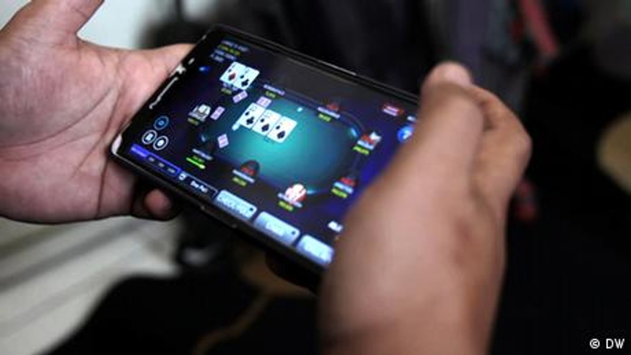 Indonesia struggles to enforce online gambling ban