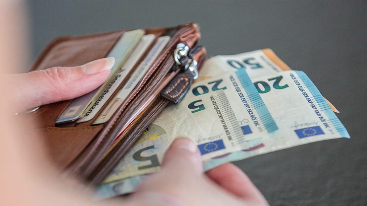 Werden hohe Renten bald gekürzt?