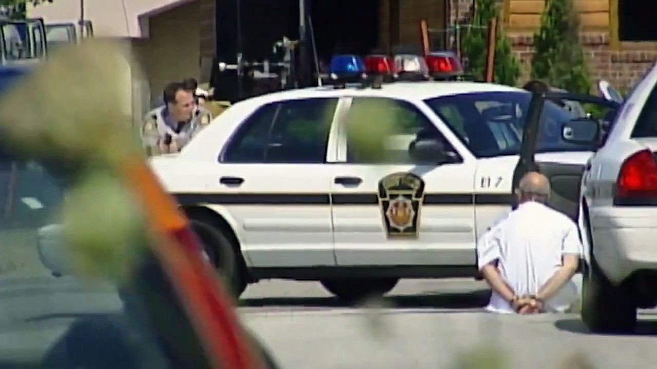 Evil Genius - The True Story of America's Most Diabolical Bank Heist - Se1 - Ep01 HD Watch