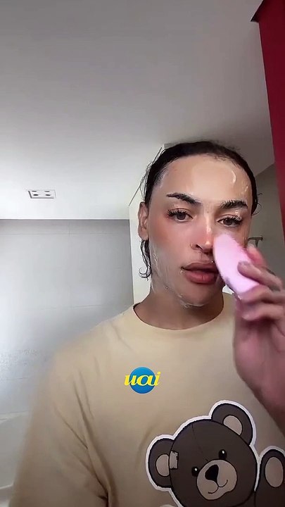 Pabllo Vittar faz primeira aula prática em autoescola de Uberlândia