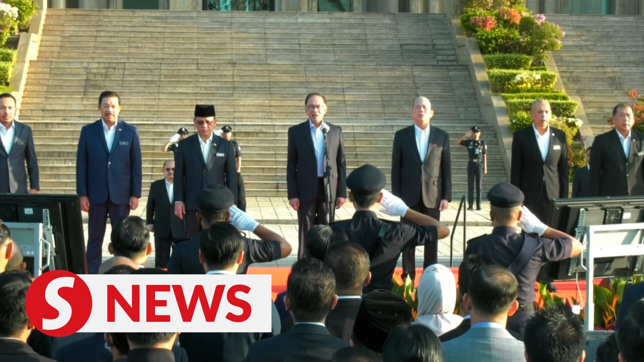 Implement change, rise from culture of contentment, Anwar tells Cabinet, civil servants