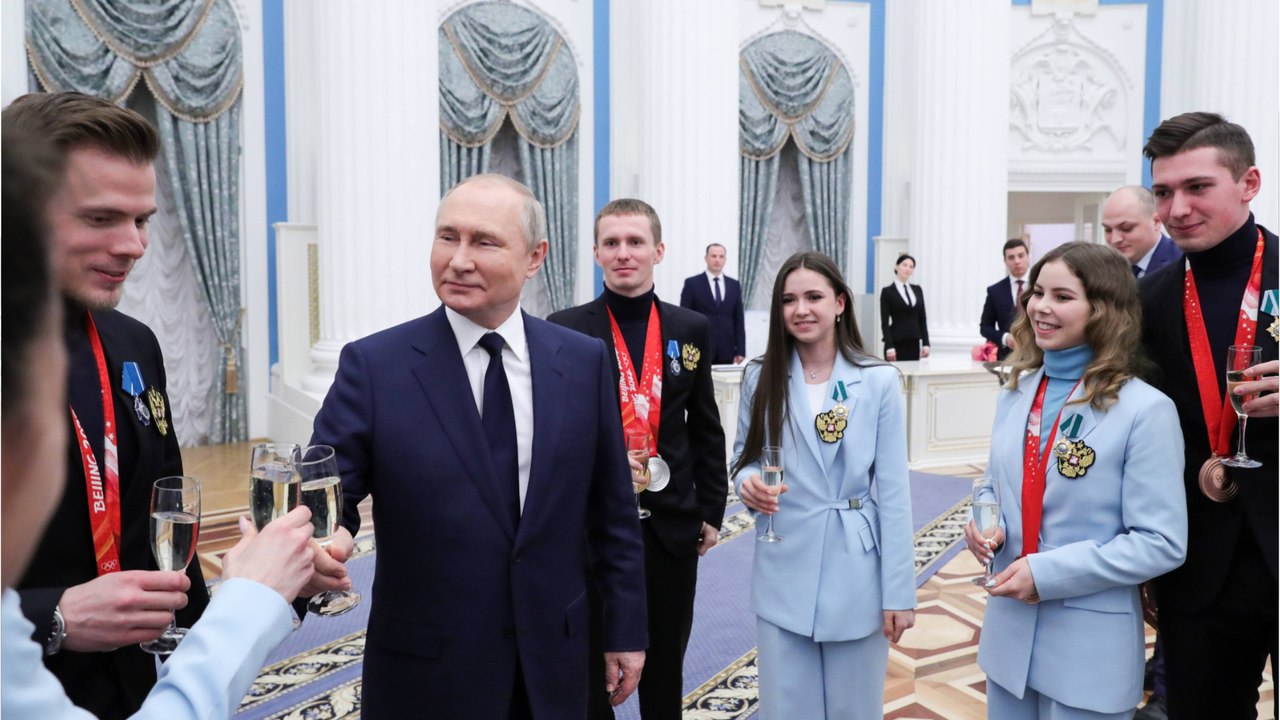 Vladimir Putin will name successor rather than risk being overthrown