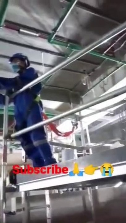 Dubai mai kaise kam karte hain| please follow kijiye 